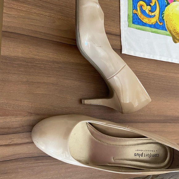 Comfort Plus Shoes - Picture 2 of 7